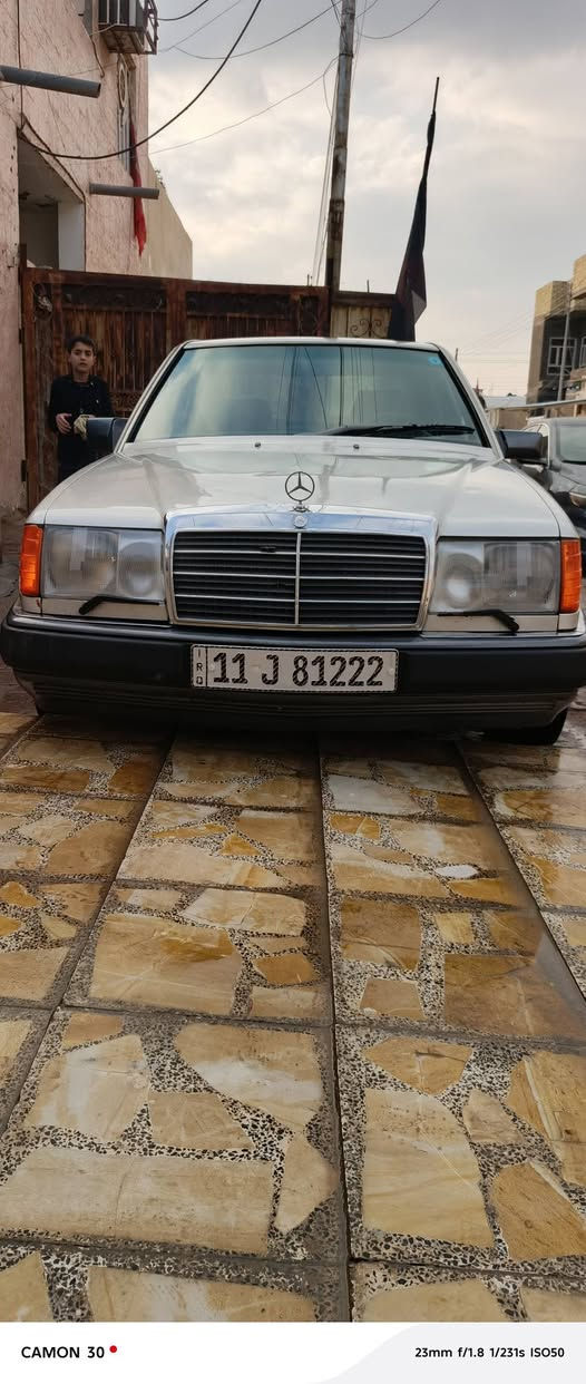 👋👋 مارسدس دب 86 محدثه 
رقم بغداد سنويه 2030 مداور ثاني يوم
قواعد دبل معمره وحده موضح بصوره
محرك عنڪبوت 300 بلادي وكير ڪفاله
حداديه تخم تاير كهربائيات كله جديد
غرفه مخمل اسود ڪهربائيه
تعمير عام مصبوغه بس بوليش بعدهي
السعر ( 62 )وبيه مجال
مڪاني ميسان (العماره) 
***********
