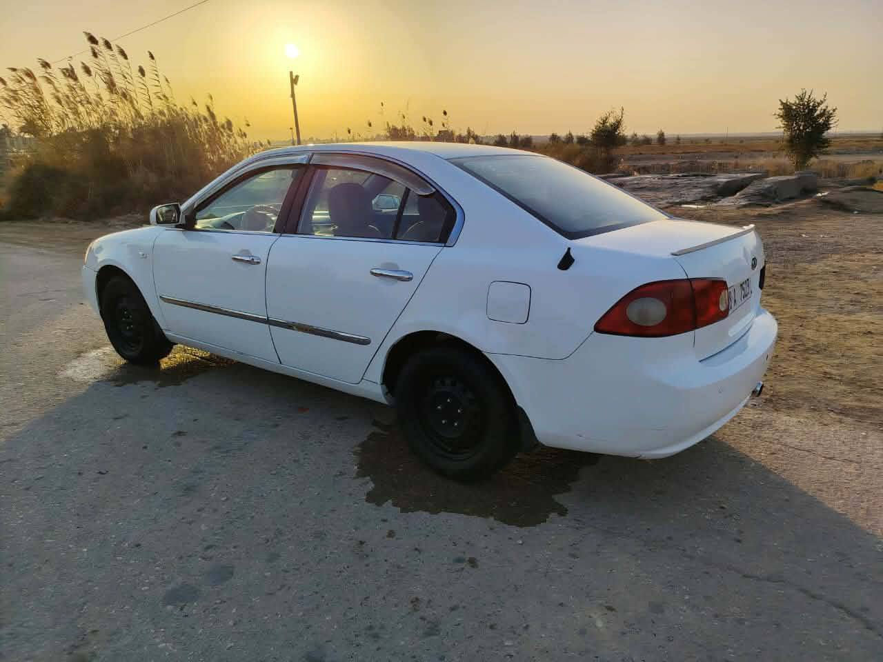 السلام عليكم
كيا اوبتما للبيع موديل 2009 رقم انكليزي مداور ثاني يوم السياره جاهزه مكينه وكير بيها صبغ اثر شخوط تبريد شغال تخم تاير  باتري جديد سعر 90وبيها مجال قليل 
***********
