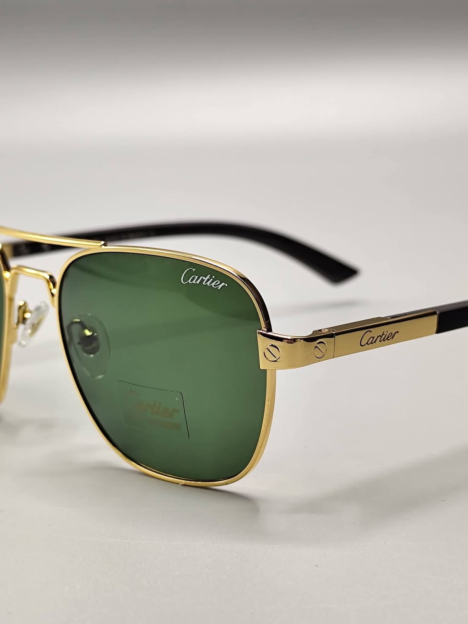 كارتير  رهيبه بمواصفات عاليه جدا وكوالتي أعلى
عدسه زجاج سميك لون زيتوني مميز
عدسه UV حمايه من الاشعات الضارة للعين
اذرع ديزاين الخشب
مخدات جلاتينيه طبيه مختمه
لون البدن ذهبي
مختمه بل كامل بدن وعدسه
قياس 58
تأتي مع علبه حافظه للماركه كاملة المرفقات
كوالتي فول الفول جدا عالي

السعر 30 الف 
التوصيل مجاني لجميع محافظات العراق 

للحجز مراسلة الحساب ( ترسل رقمك وعنوانك الكامل)

اضغط لمتابعة الصفحه ليصلك كل ما هو جديد ومميز
من (انس براند للاناقه العامه) متجر الاقتناء والهدايا الفخمه


**إذا كنت صاحب هذا الإعلان وتريد حذفه لأي سبب، رجاءا أرسل رسالة إلى الدعم الفني**