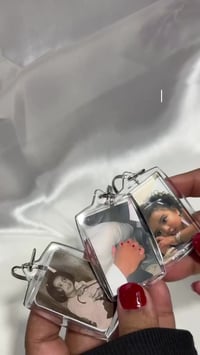 مدالية • صورتين • حسب الطلب