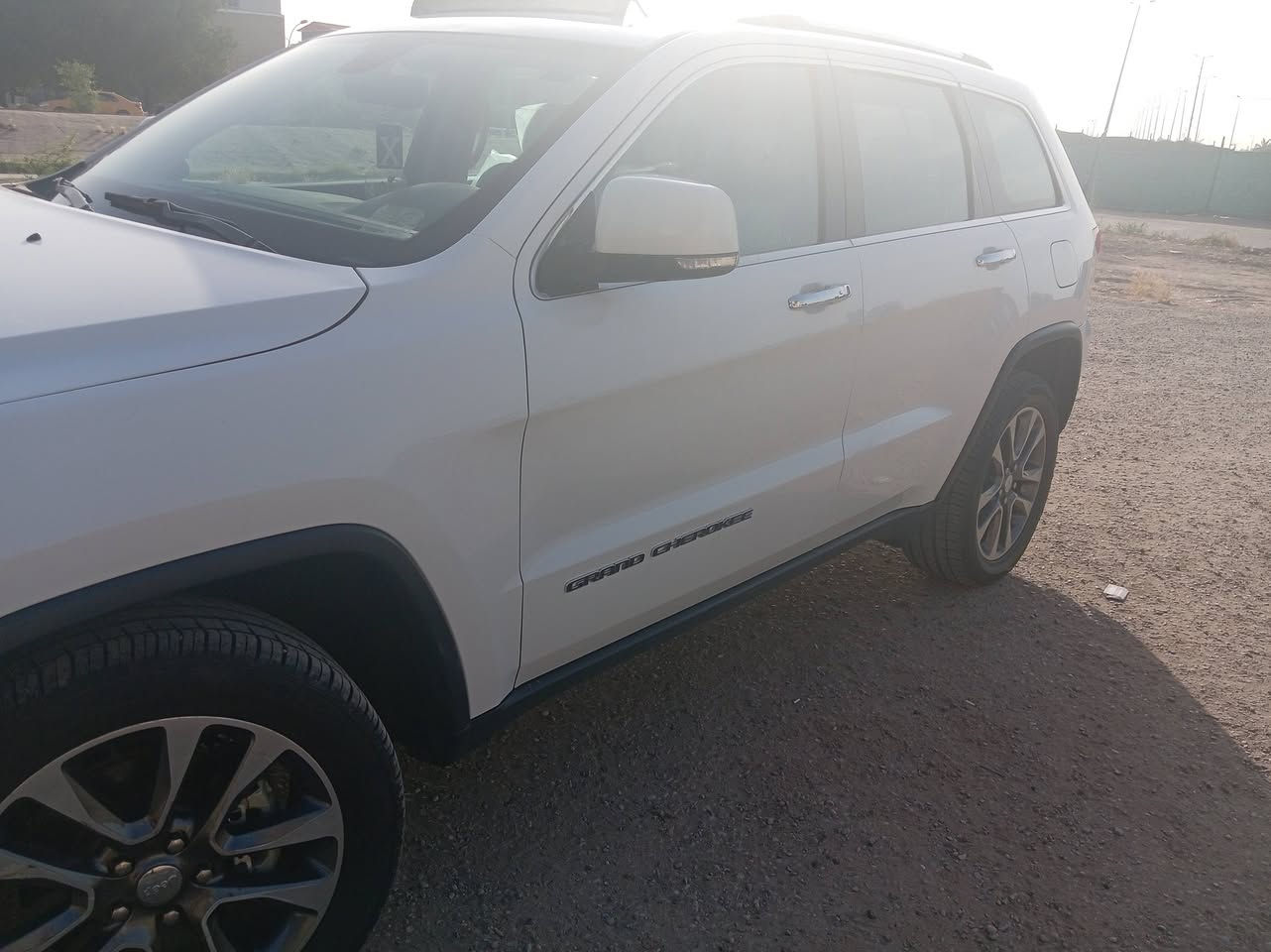 جيب ليمتد 2018 وارد خليجي
فول مواصفات ماشيه ٧١ رقم بغداد باسمي
السعر ٢٥٥ وبيها مجال عنواني السيديه
موجود عل ماسنجر وعل واتساب وعل خط رقمي ***********
