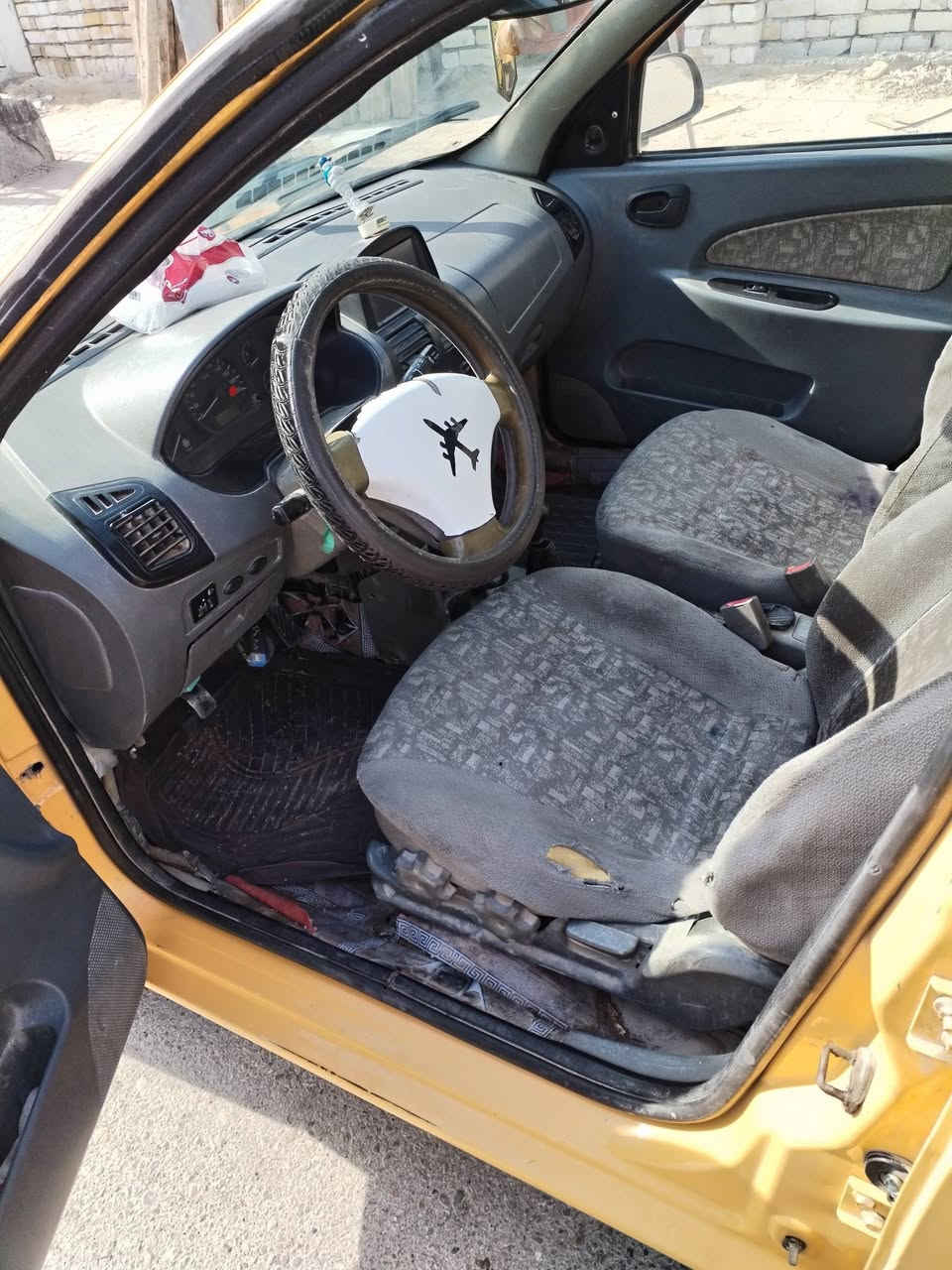 سياره للبيع مصفره هيه سياره جازه كله شغال كهربائيات تحويل ثاني يوم مكانه كوت التفاصيل على الرقم ***********  ملاحظه غير متواجد على الفيس بوك
