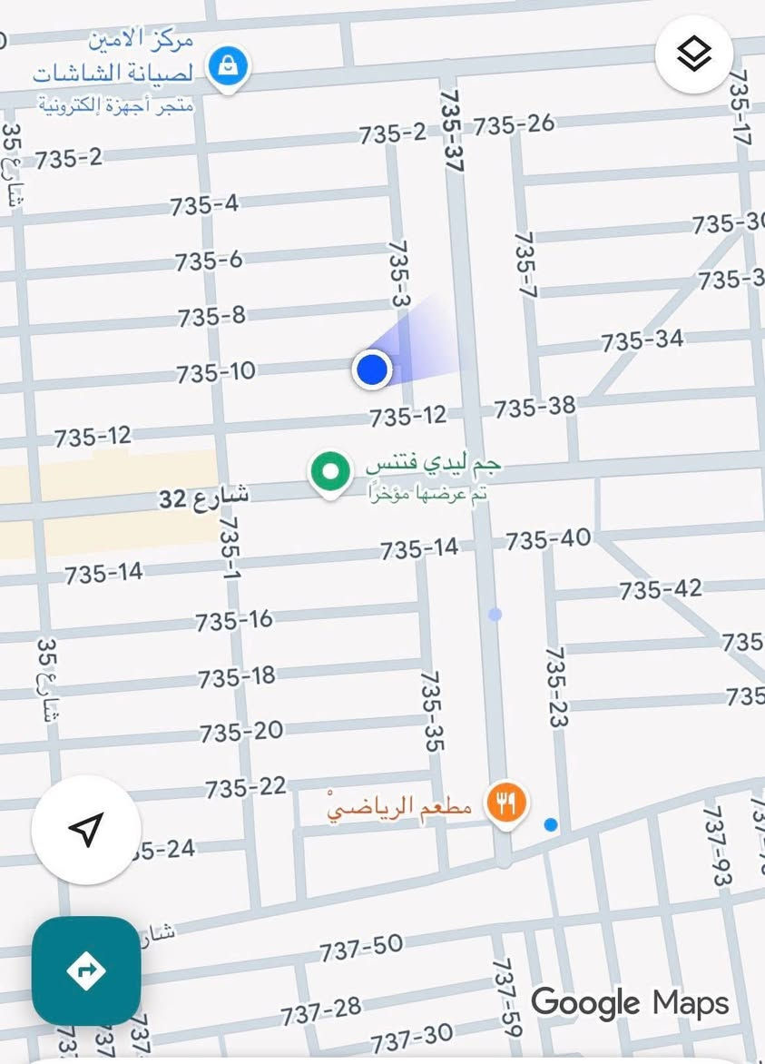 دار للبيع مساحه 200 مسلح الامين مقابيل البانزيخانه خلف مركز الشفاء مكون  من طابق ارضي غرف عدد 2 وستقبال وهول ومطبخ والطابق الثاني مكون من شقتين منعزلات داخل البيت كل شقه غرف عدد 2 ومطبخ وحمام البيت قابل للتقسيم 90  أو 110 السند بسم واحد مو ورثه 
السعر اذا كامل 355 والتقسيم110جبه 5.5 السعر210 وال 90 جبه 4.5السعر160
***********
