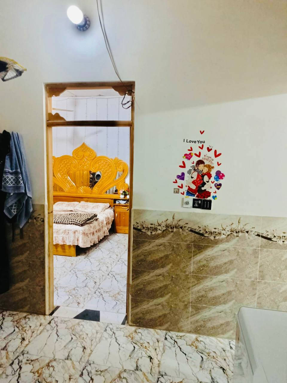 السلام عليكم
بيتين متجاورين للبيع مساحه كل بيت100متر نفس الخريطه
الاساس صب بناء بلوك سقف صب 
يحتوي على غرفه وصاله ومطبخ واستقبال وحمام داخلي وحمام خارجي

العنوان النجف الاشرف -شارع المطار القديم -شارع الامام الحجه 
سعر كل دار(25)مليون وبي مجال بسيط
للاستفسار ***********
***********
