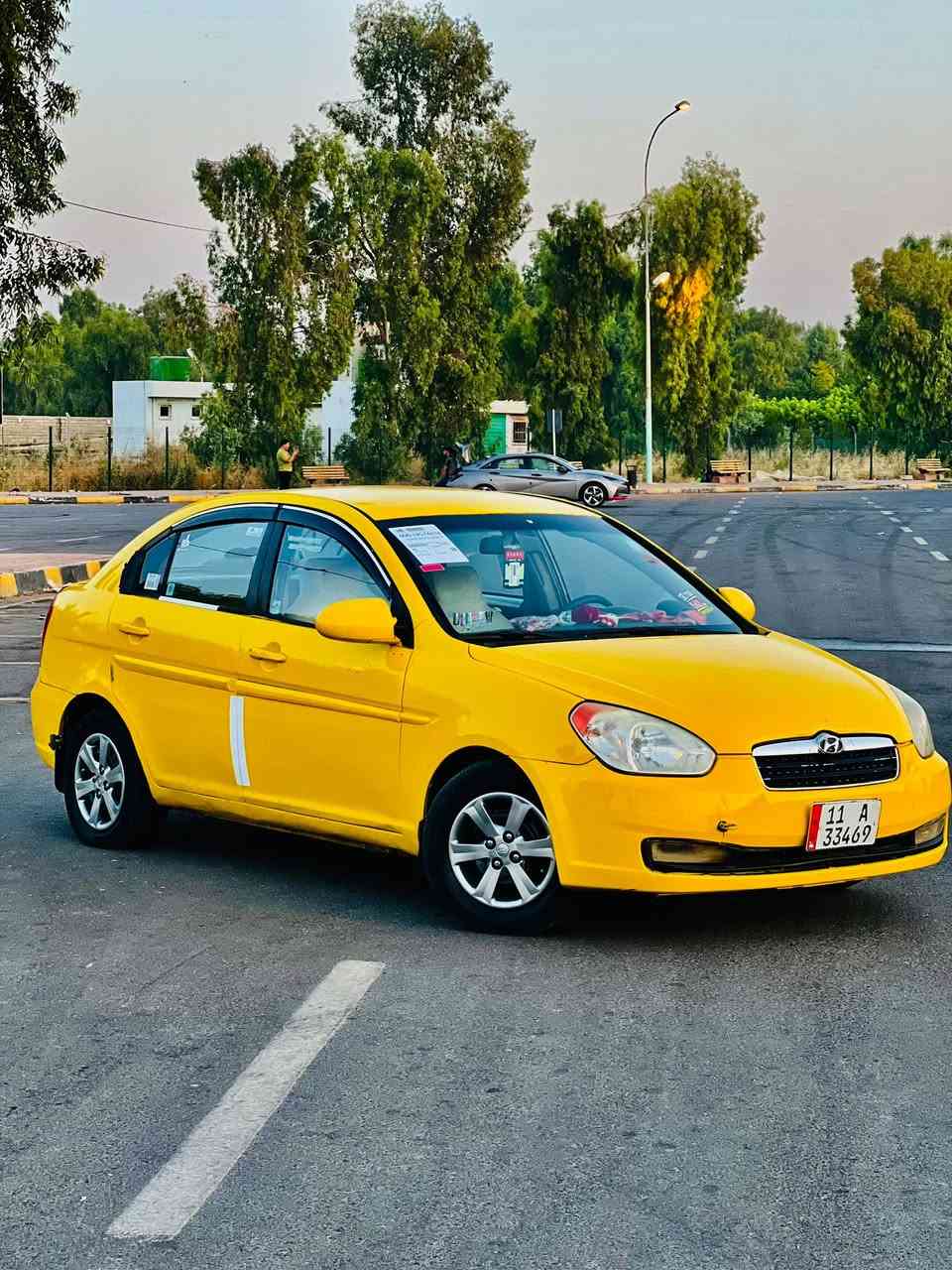 السلام عليكم 
اكسنت ترهم اقصاد مقدمه ونقد دبدوب توماتيك 🚗 
وأرد امريكي وكود واحد  ✅ 
موديل 2009
رقم بغداد اجنبي وبسمي اني الشرعي وتحويل بل موصل  ✋ 
سنويه وهزه جديده ✋ 
شرط التحويل ✋ 
هيئه غرامات صفر 
محرك 16 
محرك وكير شرط ✋ 
 
طخم أمامي جديد 
 
السياره ضرر امريكي باب تبديل فقط وبيهاا تلكيطاات تكسي والباقي شرط وكدام العين 👀 
المكان موصل الايمن 
‭***********

