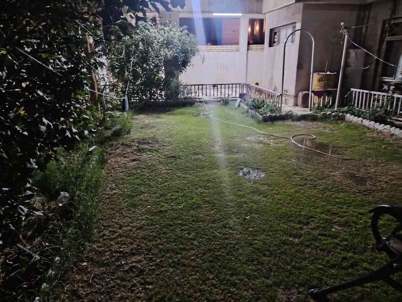 دار للبيع منطقه داموك دور الضباط قريب نزله المخازن بالمربع الأول مساحه 375 متر طابو صرف طابقين 4غرف مع صحيات عدد 3
الغرفه 5×5
الاستقبال 9×4 ونص
الهول 8 × 5
المطبخ 5×5
والطابق الثاني توجد غرف عدد 2 مع استقبال كبير مع صحيات
الاستفسار ***********
                ***********
