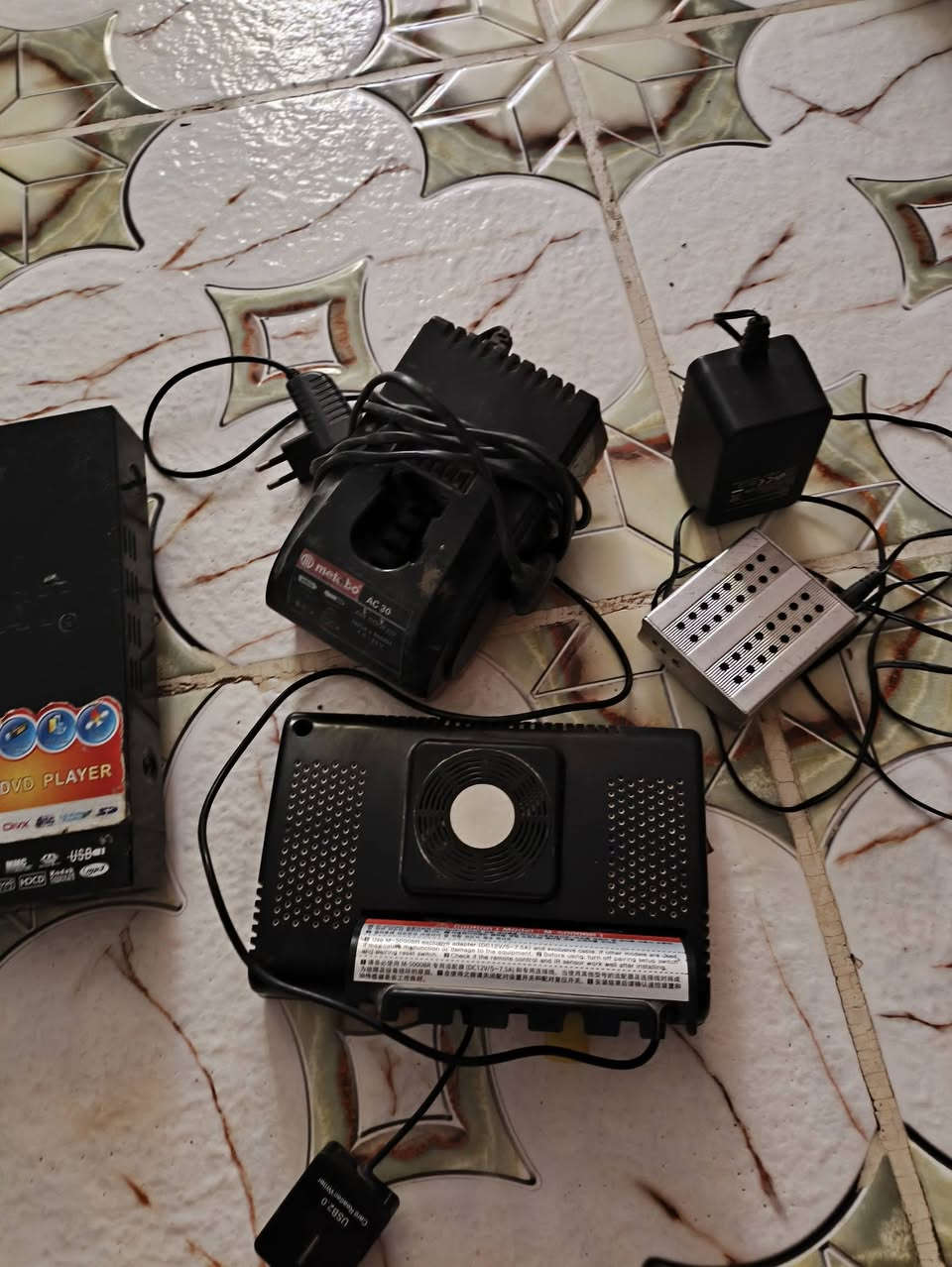 للبيع غراض ماعرف ملأت شنو شغالات كلهن خلي سعر أو بل عافيه عليك


**إذا كنت صاحب هذا الإعلان وتريد حذفه لأي سبب، رجاءا أرسل رسالة إلى الدعم الفني**