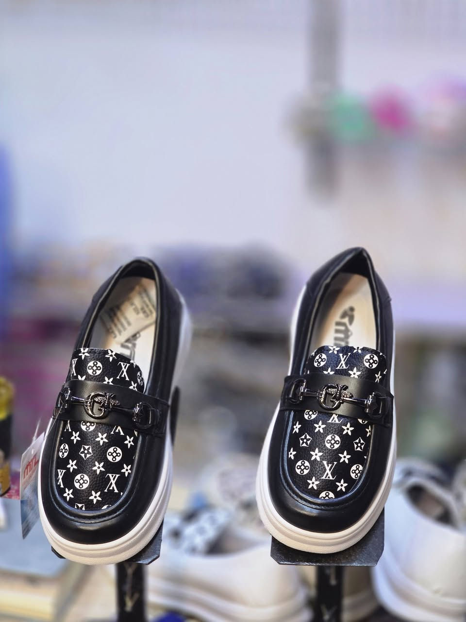 حذاء بناتي ولادي
كوالتي عالي 
بقياسات مختلفه 
الزبيديه شارع ٢٠ 
مجاور سيد احمد للمواد المنزلية


**إذا كنت صاحب هذا الإعلان وتريد حذفه لأي سبب، رجاءا أرسل رسالة إلى الدعم الفني**