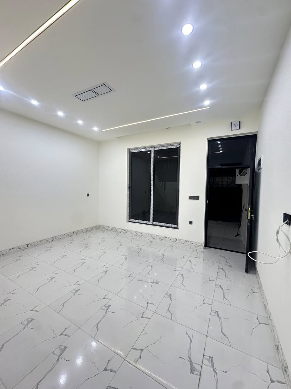 🔥 دار طابو صرف  المساحة 100متر طابق ونص بناء 2026 الموقع /حي العسكري قرب صيدلية كردستان #السعر105مليون للتواصل اتصل بنا *********** ☎️
