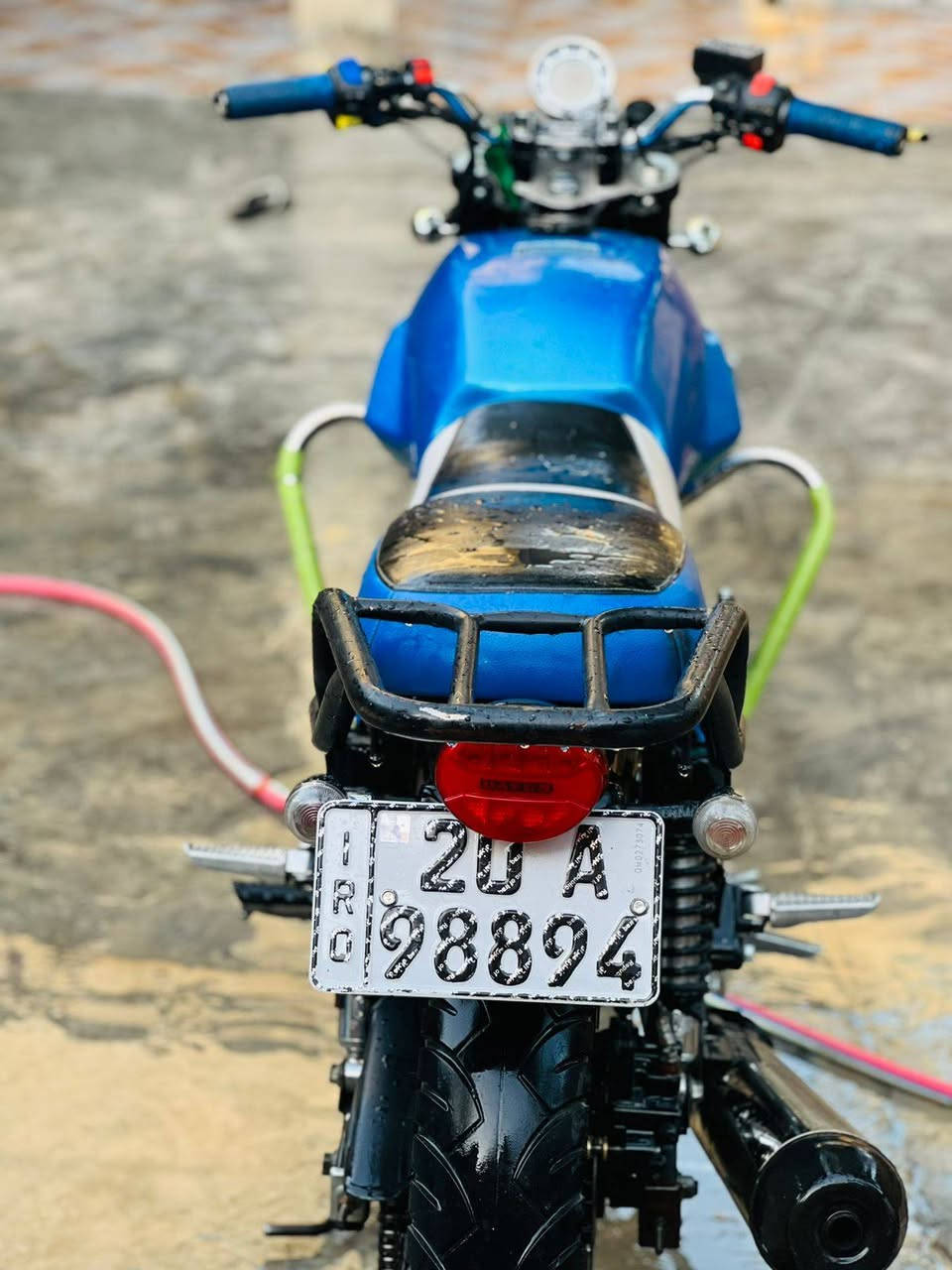 دراجه دايوان موديل22 داخله ب 23  رقم نكليزي دراجه نضيفه شكد ماتتوقع تأخذه ماذب عليه ربع مكينه كفاله كهربائيات اشاير كلها شغاله عنواني ديالى  السعر ب مليونين  بيه مجال الاستفسار ***********
