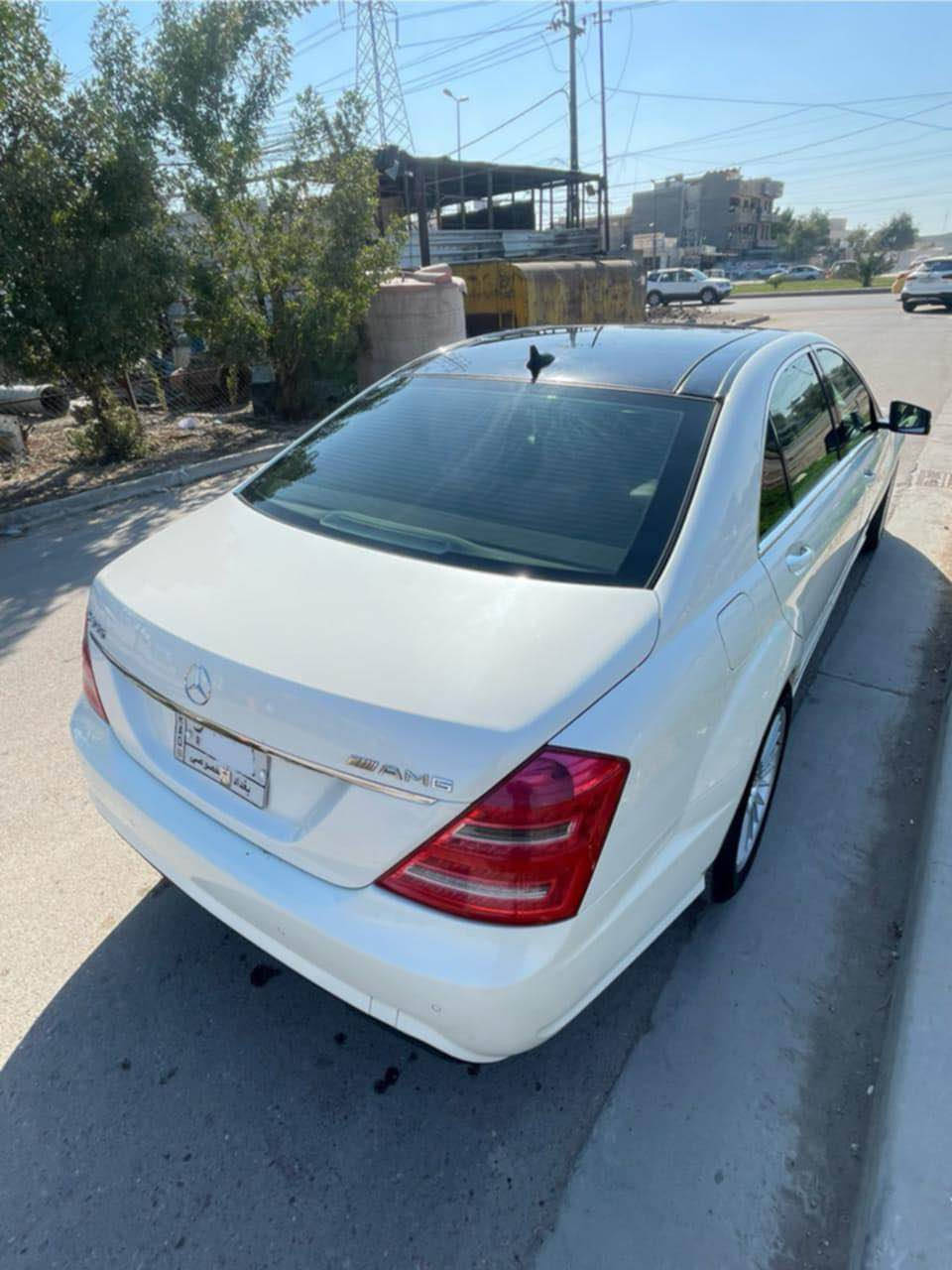Mercedes Benz S class 
السيارة وارد خليجي استيراد شركة باجگير   S 350 
موديل 2011
عداد الكيلو متر 175الف حقيقي 
كير مكينة صدر كهربائيات كفالة بيهة مكانين صبغ كد شبر
ويل كب 19 تو سايز AMG مع طخم اطارات انتاج 25 
مواصفات السيارة معروفة
السعر 25,500 ورقة للبيع او مراوس حسب القناعة
للاستفسار الاتصال ع الرقم *********** بغداد, العراق
