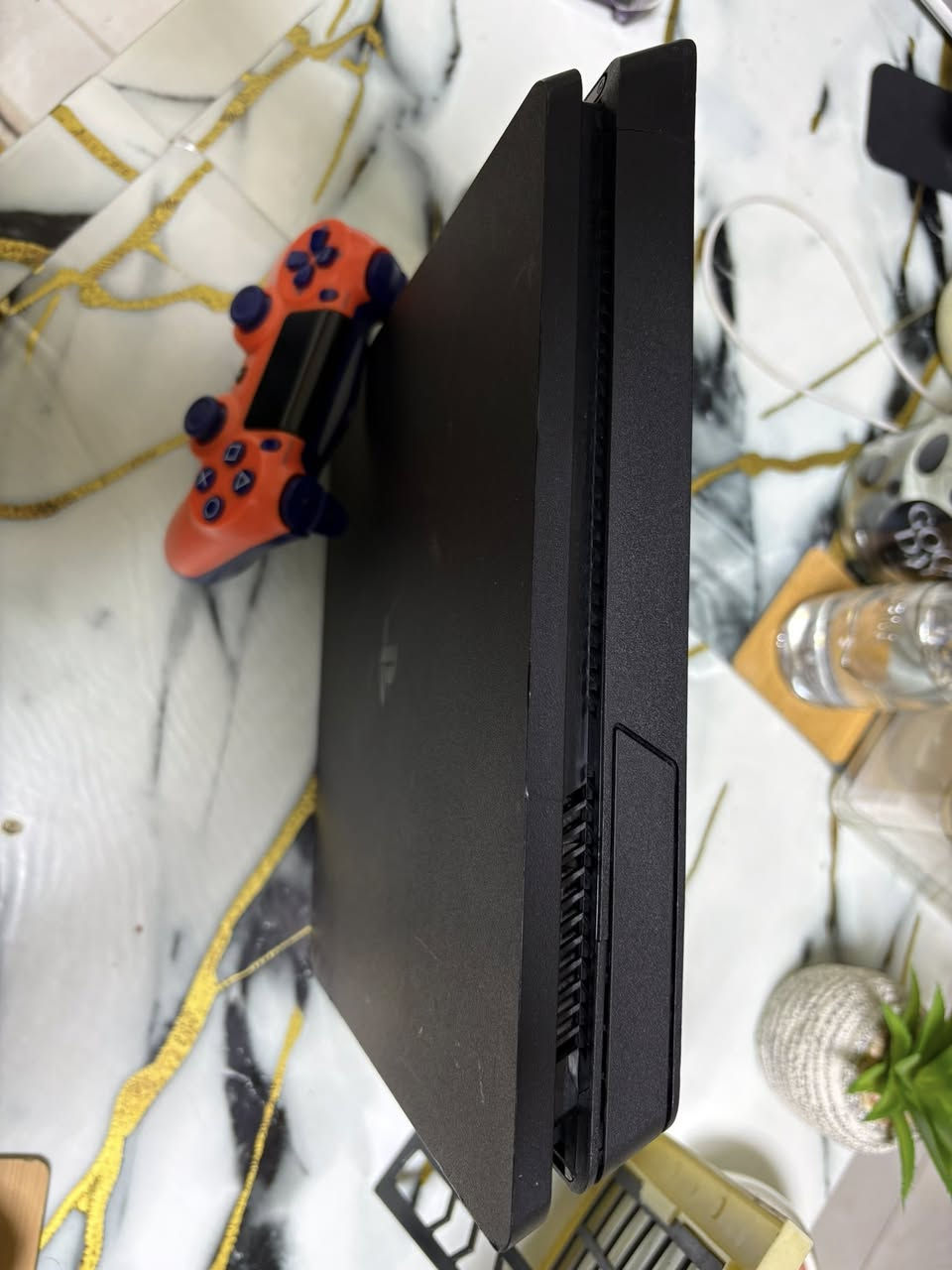 سلام عليكم ع عندي بلي /4 /1 تيره مهكر بي /20 لعبة سعر /300 وبي مجال


**إذا كنت صاحب هذا الإعلان وتريد حذفه لأي سبب، رجاءا أرسل رسالة إلى الدعم الفني**