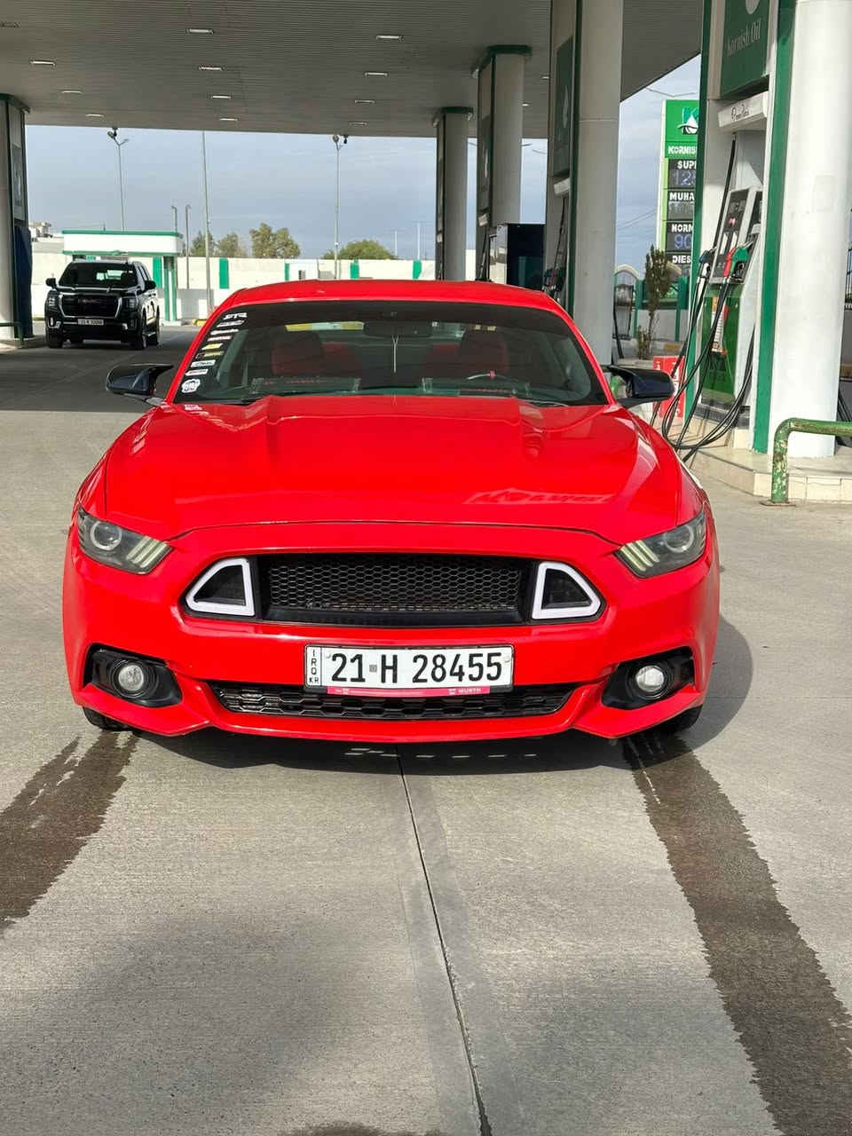 موستانگ 2016 للبيع لون احمر ضرر 3 قطع بس مصبوغه حزام للجماليه محرك 6 سلندر بحجم 3700 ، شرط گير ومحرك تحكم ستيرن فول بيها شاصي قليل جداً بس ذكرته للامانه ، رقم سليمانيه تحويل مباشر نفس يوم الشراء 
تجي تفحص كامل وتروح تحول نفس اليوم 

السعر 128$ وبيها مجال 
عنوان السيارة - كركوك 
هاتف : ***********
