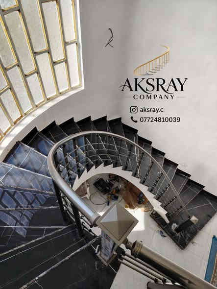 أحد أعمالي المنفذة اليوم في قضاء الضلوعية 
تم تنفيذ محجر ألمنيوم ملتوي لون شمباني 4 خطوط
مع دنگة ألمنيوم مربعة
سعر المتر 45 ألف دينار
*********** واتساب 
*********** واتساب
