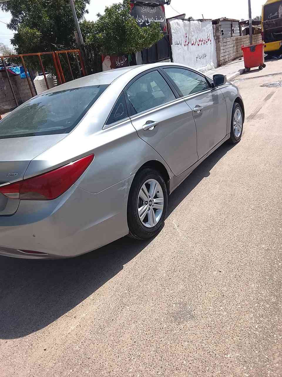 السلام عليكم سوناتا للبيع موديل 12 وارد كوري كفاله ضربه من القصه   كفاله من الصبغ العام رقم بصره سنويه 28 جاهزه مكينه وقير وحداده تخم تاير الاتصال على الرقم *********** السعر 98
