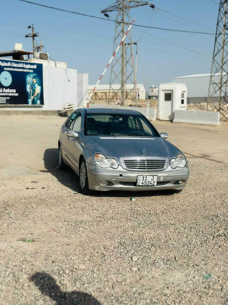 مرسيدس مديل 2000 مصبغه عام سنويه وهزه جديده ***********
