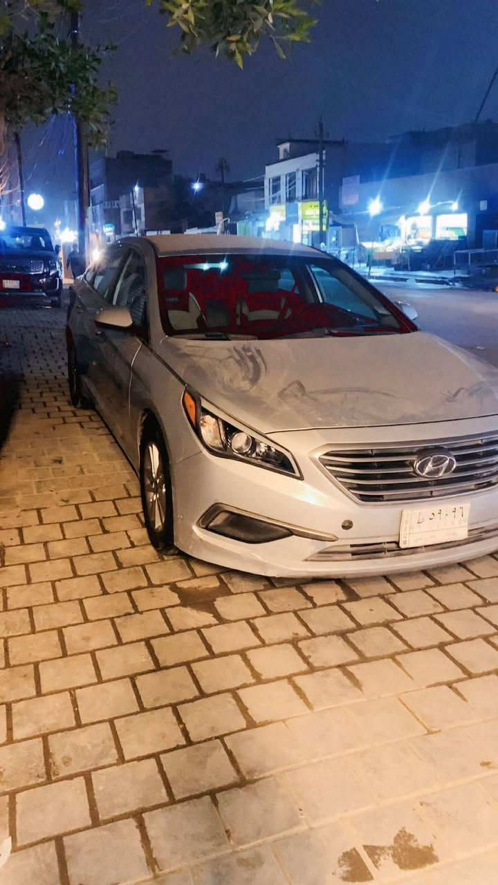 السلام عليكم للبيع سوناتا 2017وارد امريكي مواصفات عاديه الحادث باب خلفي وجاملغ خلفي مكينتها 2400 GDIالسياره  بسمي تحويل ثاني يوممكاني بغداد الجديده السعر 120$وبيها مجال 

للاتصال /***********
