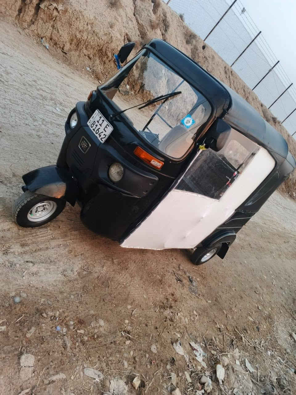 السلام عليكم تكتك البيع موديل 20022شهر 12الرقم بغداد تحويل ثاني يوم تكتك بلادي خير   من الله سعر 8ونص وبيها مجال الطيب مكان بغداد قرب سيطرة الشعب القديمة الرقم الهاتف ***********
