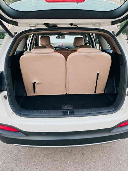 السلام عليكم سورنتو  2018 خليجي فول عدة الفورويل 
بصمة 
بانوراما 
صندوق كهرباء 
كشن كهرباء 
سبعة راكب 
ثلاث قطع تبريد 
بصمة ابوب 
بردات خلفية 
مري شفط 
كامرة خلفية دوارة 
حساس امامي و خلفي 
ثلاث وضعيات قيادة 
ماشية 85
مكينة 6 سلندر كفالة عامة هي والكير 
رقم بغداد الدولي با اسمي سنوية 2028
الكشر كفالة عامة 
سعر 240
للاستفسار ***********
عنوان بغداد
