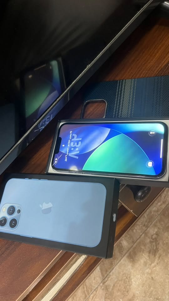 ايفون 13برو ماكس 
ذاكرة 256
بطاريه 84🔋
نضافته جدا عاليا كبال عينك
(مبدل فقط شاشه فقط)
مبدل شاشه فقط بس مرات بليل تخربط بس بليل مدري ليش😂 تخربط مرات قليل كلش تكدر تستعمله طبيعي  
كارتون ويا
السعر 440الف وبي مجال
مكاني بغداد شعب 
***********
