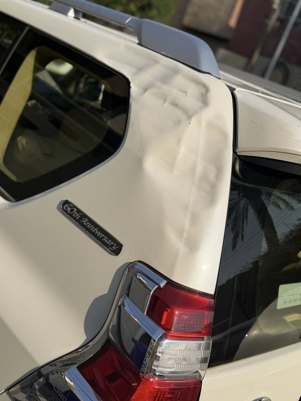 السلام عليكم اخوان
برادو 2016 كويتي رقم اربيل بسمي تحويل ثاني يوم
المواصفات
٦سلندر
تحكم استيرن جبهتين
فتحة
ثلاجه
ماشيه 136km
باقي مواصفات البرادو معروفه
السياره نضيمه داخله نضيف
فقط هذه الضرب الموضحه بالصور وما مصلحه على حاله 
السعر 3دفاتر و30ورقه
الرقم:***********
