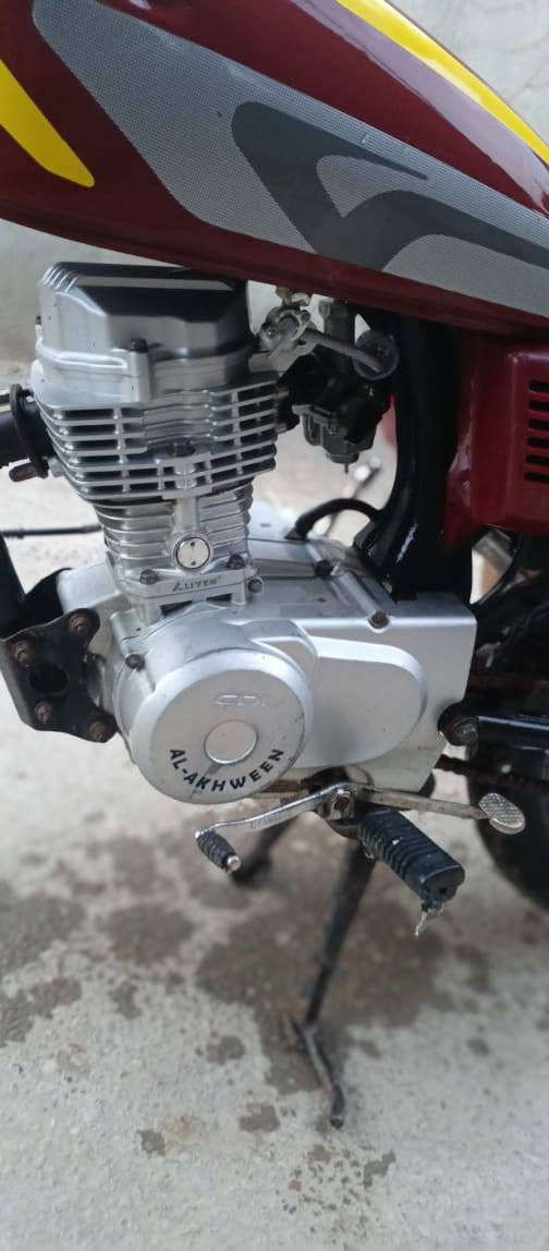 سلام عليكم دراجه ايراني ادوات مكفوله من العشاير مكينه رابيدو ام حرفين الاصليه
الدراجه احله من الصور 
بيه شلعه تشك الكاع شلعه ومعدل
تايرات وره وكدام جدد وعدي مداكر وره وكدام مالاته
مكاني القرنه هور السعد 
السعر 425 وبيه مجال حك الجيه
الرقم ***********
