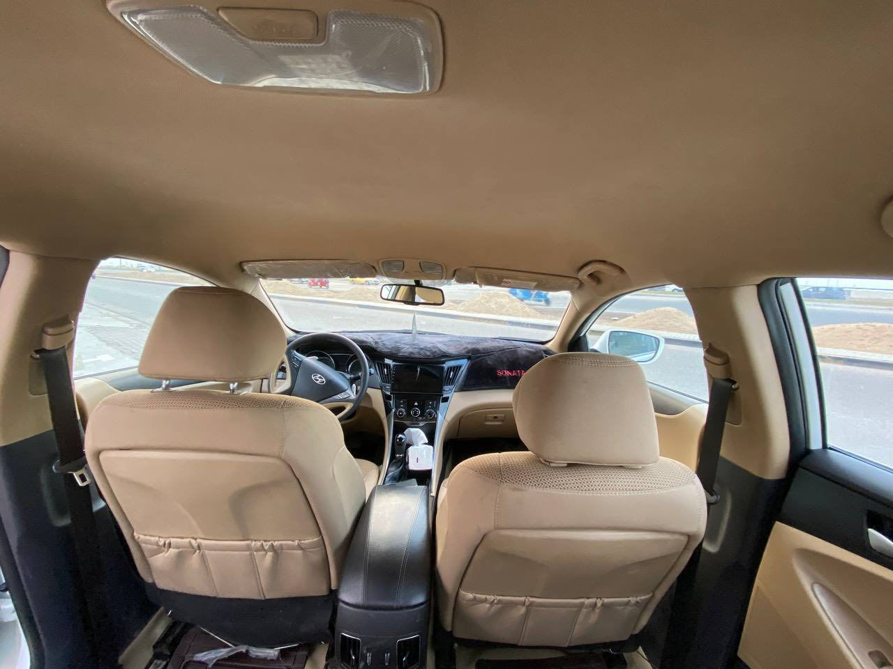 السلام عليكم
سوناته خليجي
فول ماعده لفتحه
مديل 2015 
محرك.  2400  دوش
رقم بغداد نكليزي 
// بسمي سيارة
سيارة كفاله عامه
// كشن كهرباء
// داخل  عسلي
//تحكمات ستيرن 
// شفتات 
// اشاير بالمري
// شاشة و كامرة
حساسات 
 مكاني بصرة
شراي يخابر ع رقم
***********
