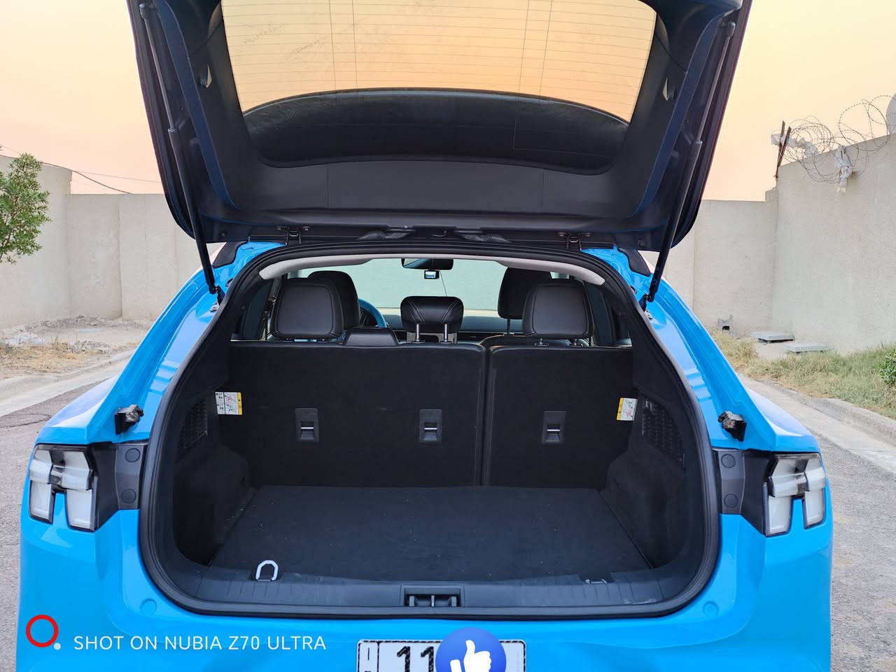 موستك 2023 ماك اي كهرباء بل كامل
فئة سلكت 
تمشي بل شحنة 450 كيلو
  5 كامراة 
شاشة كبيره  
داخل جلد كشنات كهرباء 
رمز دوخل بل باب
نضام صوت B&O دمام خلفي 
حساس امامي خلفي 
وباقي الموصفات المعروفة
السيارة ماشية : 11 الف
حادث السياره فقط جاملغ أمامي 
ومصبوغ فقط نص وربع من البنيد فقط  
سعر : ( 205 ورقة ) بيع او مراوس 
الغزالية ***********
