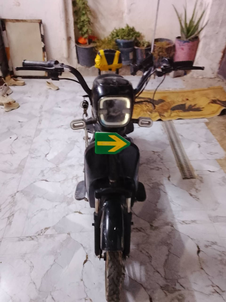 سلام عليكم دراجه شحن حجم 14   البيع المكان بغداد الوشاش   كلشي شغال  سعر 150 قفل الرقم ***********
