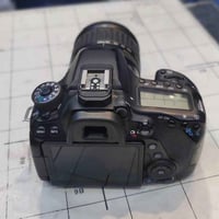 ✨ للبيع — كاميرا Canon  80D + عدسة 28-135mm ✨  نضافه فول +بطارية+كل غر...