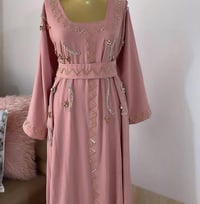 للبيع • ملابس