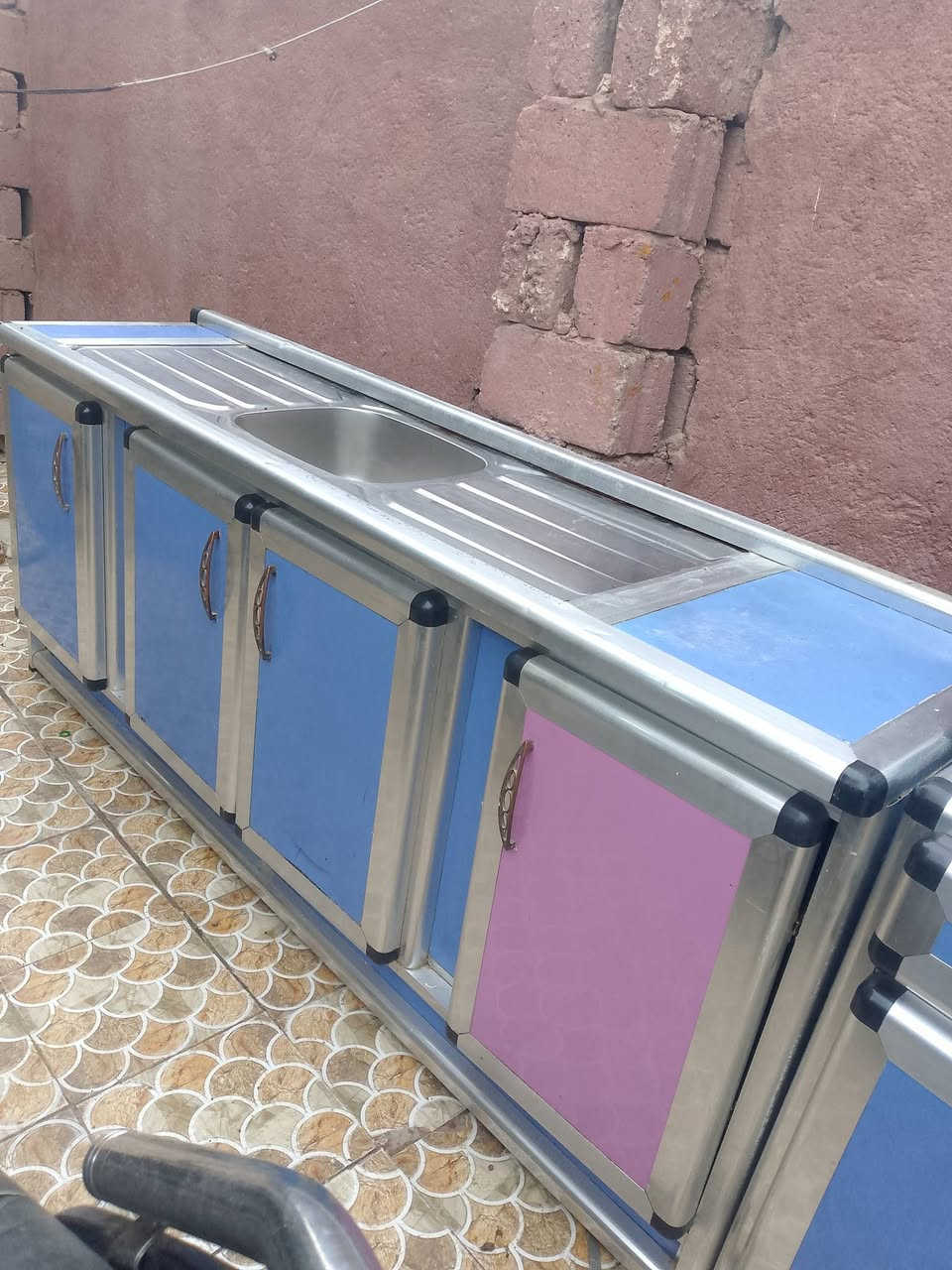 مكلف بلنشر كاونتر تسكام ٣قطع ٣٠٠ وبي مجال مكانه حله للاستفسار الاتصال على الرقم ***********
