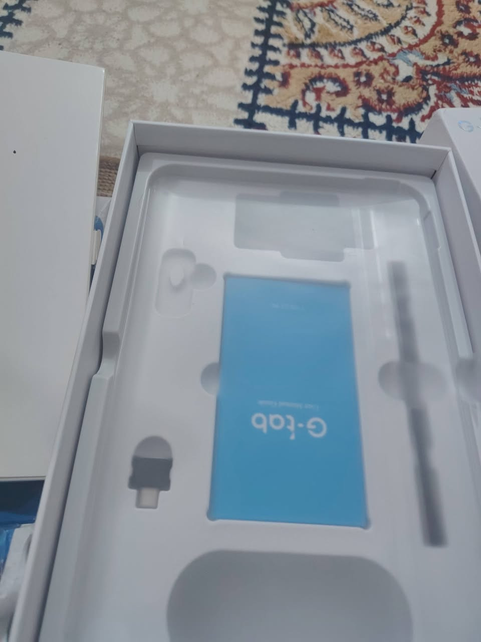 باد 11 جي تي تاب. وكع وحتركت شاشته. استخدام قليل. جهاز نظيف حيل للبيع قيم باليرضي الله.واخذه للاستفسار ***********  مدينة الصدر شارع الفلاح. ذاكرة 128.
