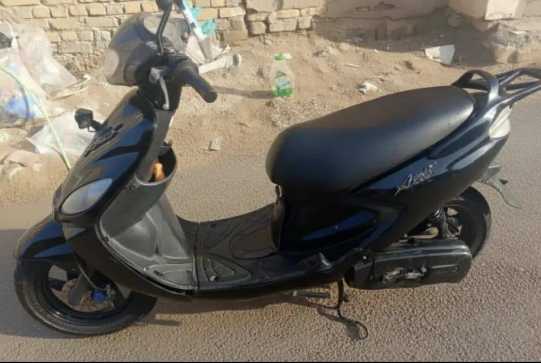 دراجه اكزز للبيع بسعر 350 العنوان الناصريه حي الشهداء يم مدرسه ابن السكيت الدراجه مفتوحه والكابريته عوزه تنضيف و الكهربائيات كلشي شغال ..واتساب *********** ناصرية, ذي قار
