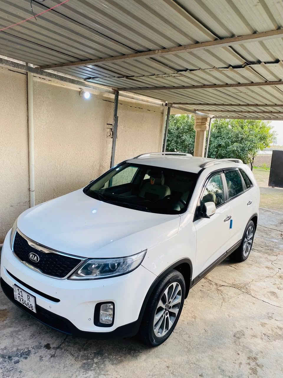 السلام عليك 
للبيع سورنتو 2014
مكفوله كفاله عامه
رقم بغداد الجديد
تحويل مباشر
سياره نص فول 
سويج مو بصمه
لد أمامي خلفي
تحكم ستيرن
اشاير ب مري
محرك سته سلندر 
ويل 19كروم
7راكب
سياره بوضع شركه 
سياره ب مواقع احلى من صور 
سونار مرفق ب منشور 
سعر 185وبيها مجال 
و ترهم مراوس حسب.ل قناعه
الرقم و الاستفسارات 
***********
