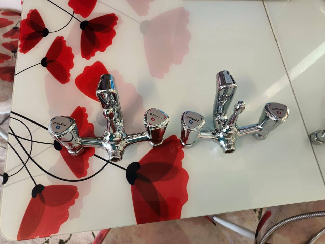 يتواجد
🔺 شاشة بلازما نوع LG حجم 52 استخدام اسبوع واحد فقط
🔺 خلاط مع بوري دوش  ثقيل اصلي عدد 2

🔺 خلاط مقعد ثقيل اصلي عدد 2

 🔺 خلاط مغسلة ثقيل اصلي عدد 3

ملاحظة.. جميع الخلاطات جديدة
اسعارهن مناسبة جوه السوق بهواي
*********** واتساب متوفر
