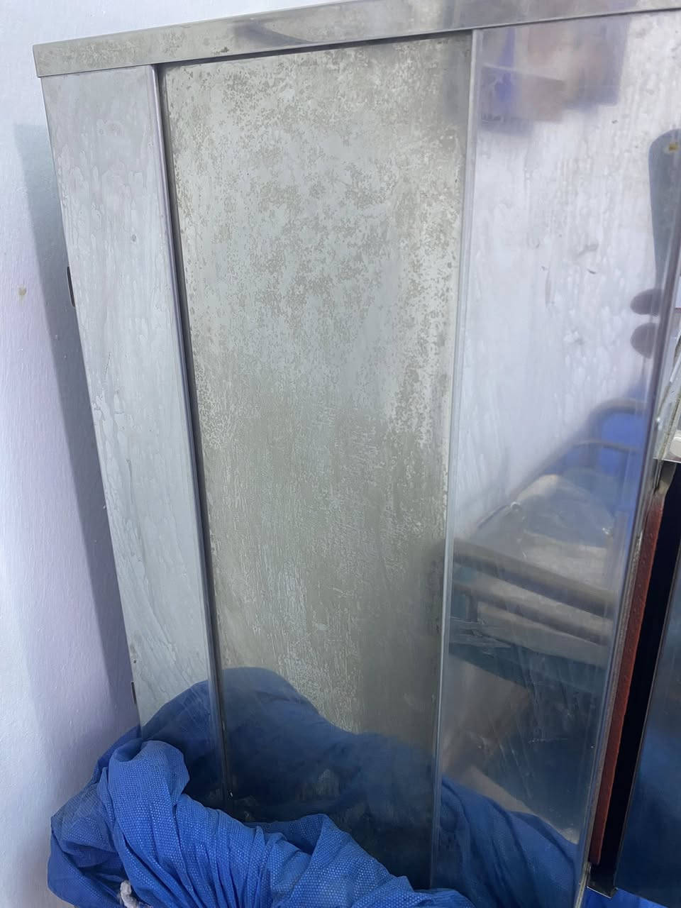 السلام عليكم جهاز تعقيم
استعمال قليل للبيع السعر 200 الف


**إذا كنت صاحب هذا الإعلان وتريد حذفه لأي سبب، رجاءا أرسل رسالة إلى الدعم الفني**