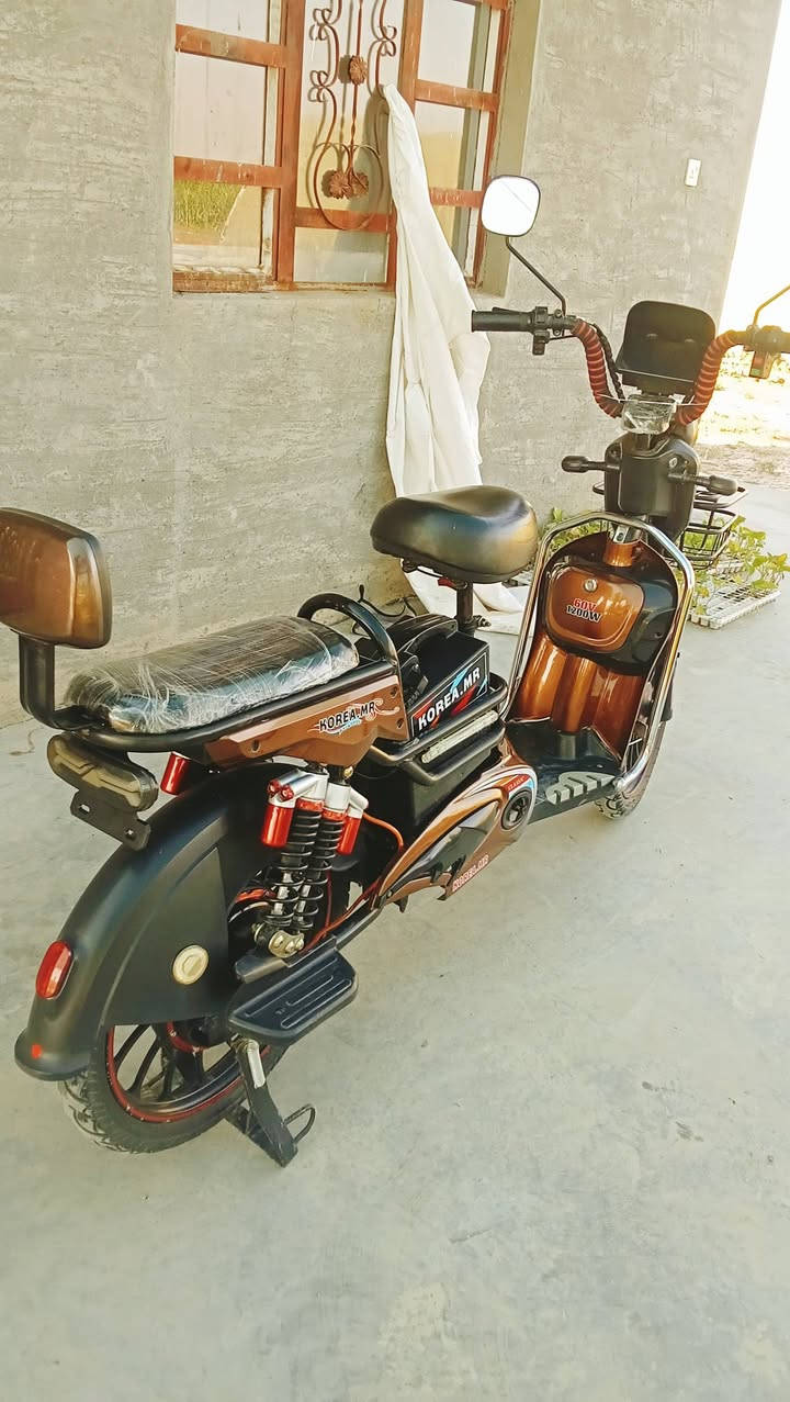 دراجة شحن للبيع موديل 2025 السعر 325 وبيهة مجال للاستفسار الاتصال على الرقم
***********
