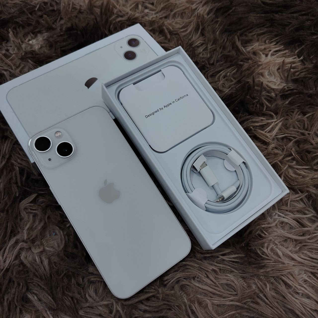 السلام عليكم للبيع فقط آيفون 13 ذاكره 128 بطاريه 96 النظافه أمامكم الجهاز جديد مكفول حتى الكيبل ممستعمل عربي وليس أمريكي السعر 475 وبي مجال بسيط جدًا للاستفسار اكثر خاص أو للإتصال ***********
