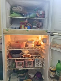 ثلاجة للبيع شغالة ١٠٠بل١٠٠ تبريد ثلج مساحة واسعة فريز ثلج عنوان بغداد ...