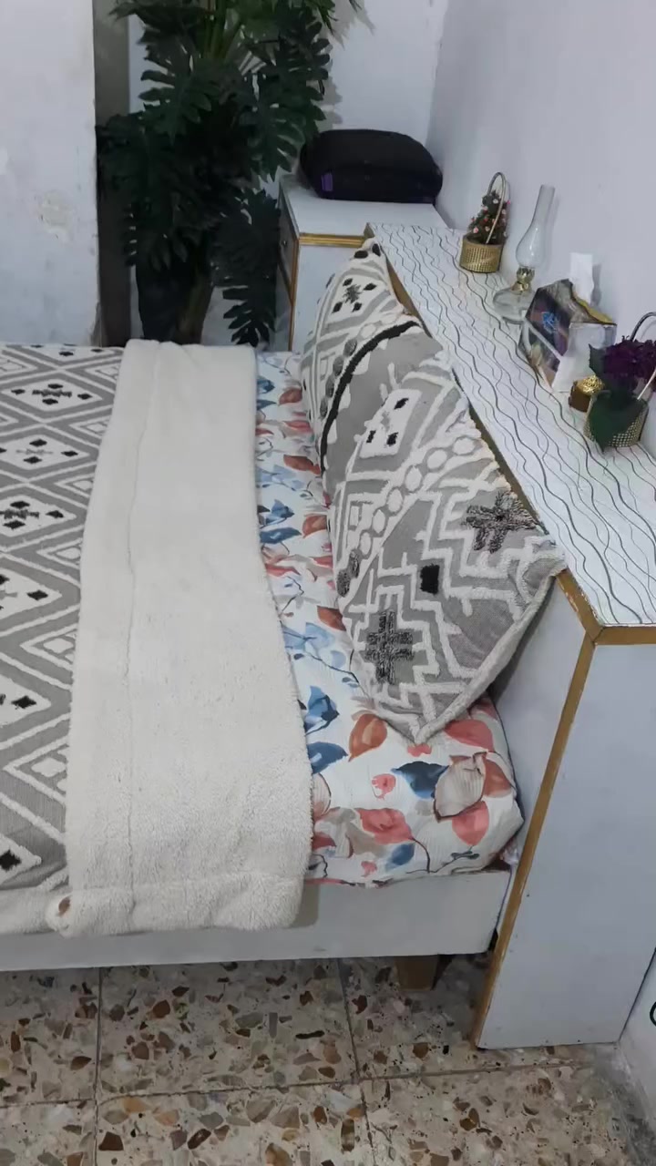 للبيع كامله ***********
