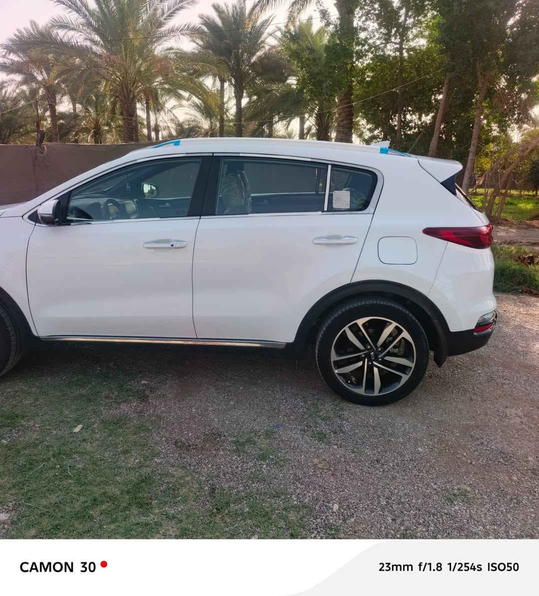 ياالله من رخصة الادمن المحترم سبورتج ام الضمان فول مواصفات عدا البناراما رقم بغداد انكليزي ماشيه 83 كفاله عامه السعر 210 كير ومحرك حداديه تخم تاير كله جديد وضع شركه مكاني بابل قرب سيطرة الاثار رقم الهاتف ***********
