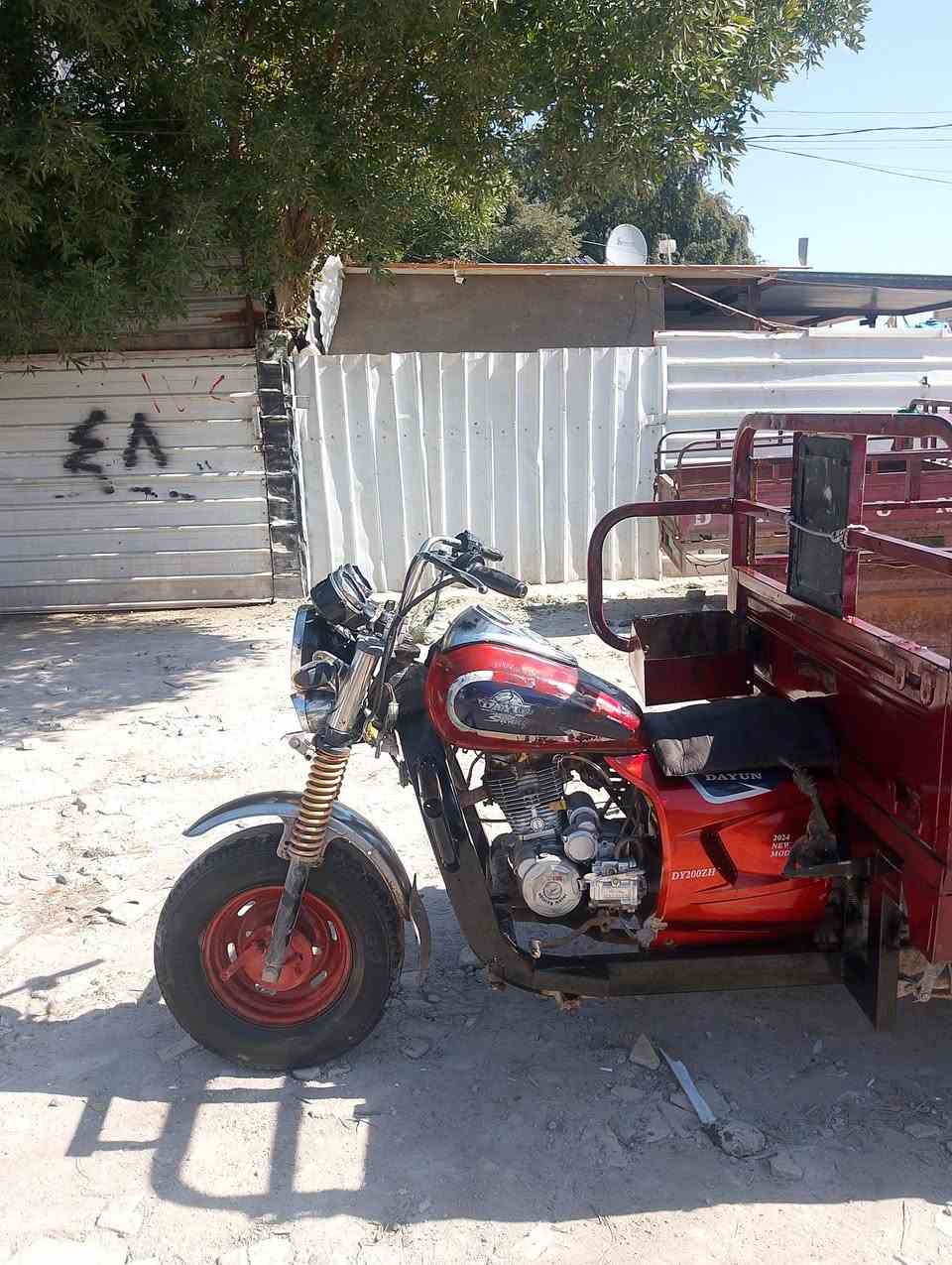 السلام عليكم ستوته دايوان 2017 اوراق كامله مكينه حلوه كهربائيات جديده السعر 650 العنوان بغداد حي العامل موبايل ***********
