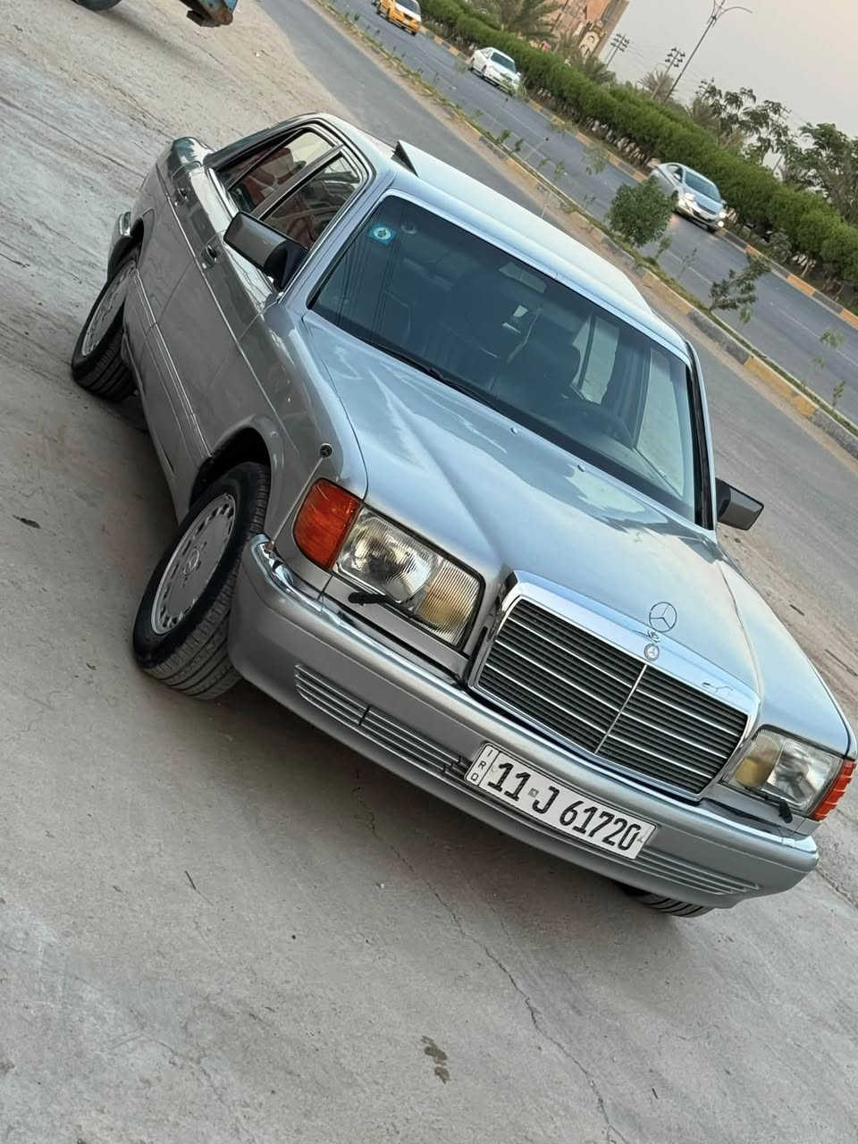 مارسدس جامبو موديل 88 محوره بطه كير محرك حداديه وتبريد تمام كهربا ئيات كول شغاله سلات طكتين سنتر لوك سياره جاهزه من كلشي السعر 63 مكان السياره كربلاء رقم الهاتف ***********
