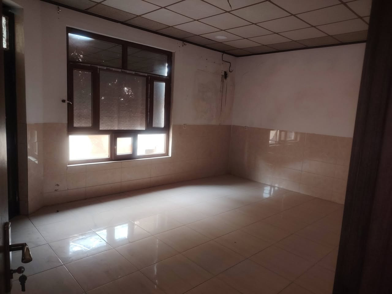 مشتمل للبيع خانقين او باره خلف معرض جزيره مساحه ١٣٠ طابو صرف طابق واحد *********** سعره ٥٥مليون بي مجال
