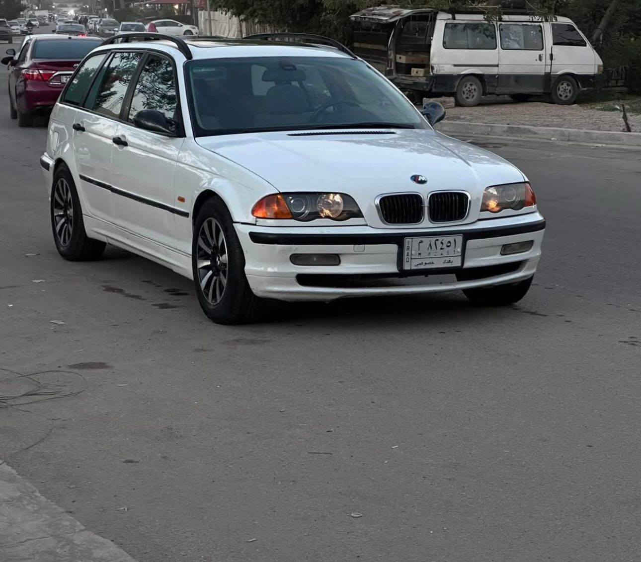 بي ام 2001 مكفولة  سعرها 75 بيها مجال بسيط جدا
***********
