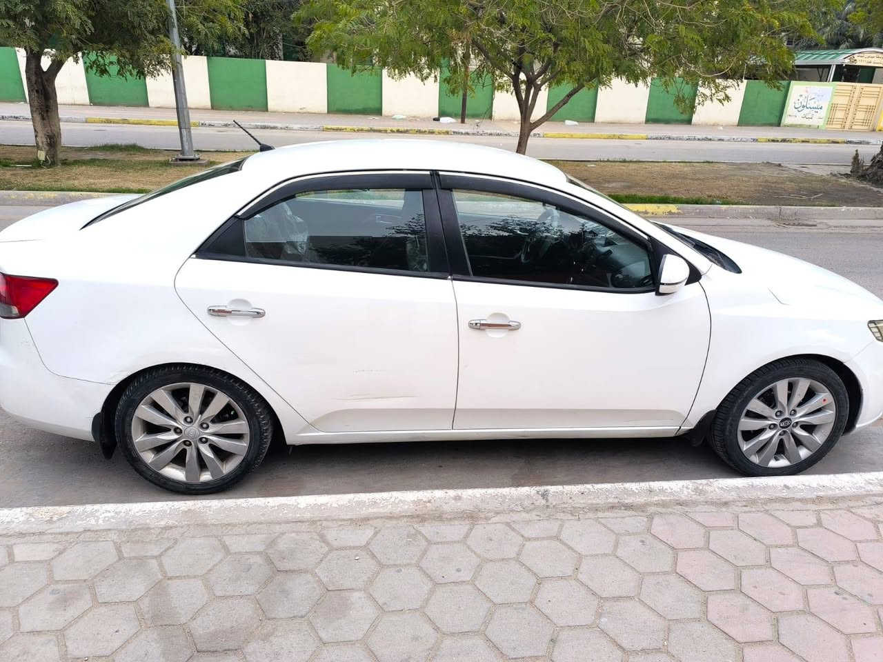 كيا سيراتو 2012 خليجي
محرك 1600 
رقم اربيل
السيارة كاملة
الضرر: تبديل باب السائق (خليجي، نفس اللون) + خشم بنيد بحجم شبر واحد
السيارة خالية من الصبغ

مكان السيارة: كربلاء
السعر: 🟧 السعر علق يوصلك السعر 📮
للتواصل: ***********

#كيا_سيراتو #سيراتو_2012 #خليجي #اربيل #كربلاء #بدون_صبغ #بيع_سيارات #سيارات_مستعملة
