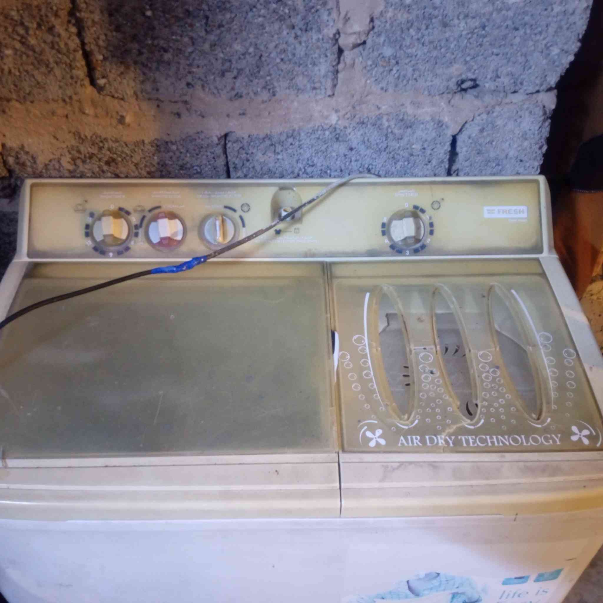 السلام عليكم غساله حجم  كبير للبيع سعر 65 ***********
