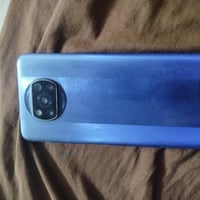 بوكو اكس 3 • شاشة مكسورة • قفل مكاني