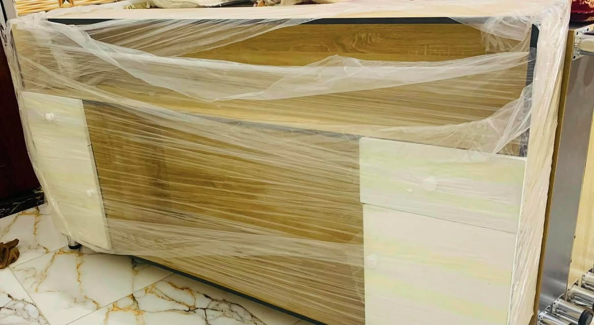 السلام عليكم رفوف للبيع مع كاشير
الرف الواحد ع75 
والكاشير ب220 جديدات ما مستعملات ابد
المكان السماوه-الوركاء
للاتصال:
***********
